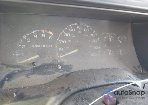 1998 Chevrolet C1500 Fleetside W/T z USA, uszkodzony, nr VIN 1GCEC14W2WZ262706